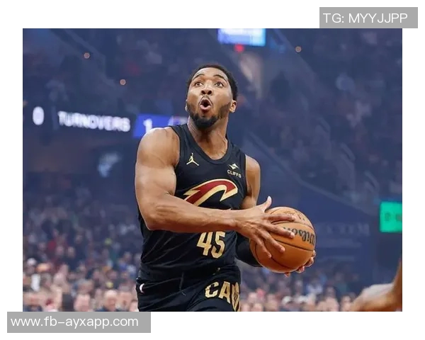 骑士官推发布阿伦近期精彩数据海报展现场均24分12篮板的出色表现